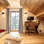 Alte Schule Auf Der Alm Daire Teuchl