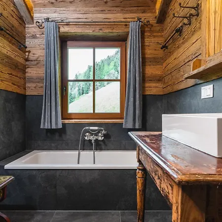 Alte Schule Auf Der Alm Teuchl