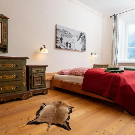 Alte Schule Auf Der Alm Teuchl