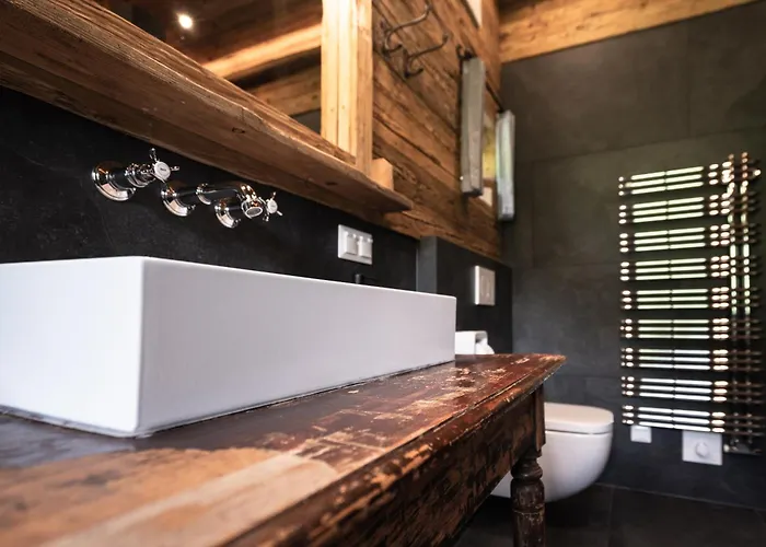 Alte Schule Auf Der Alm * Teuchl